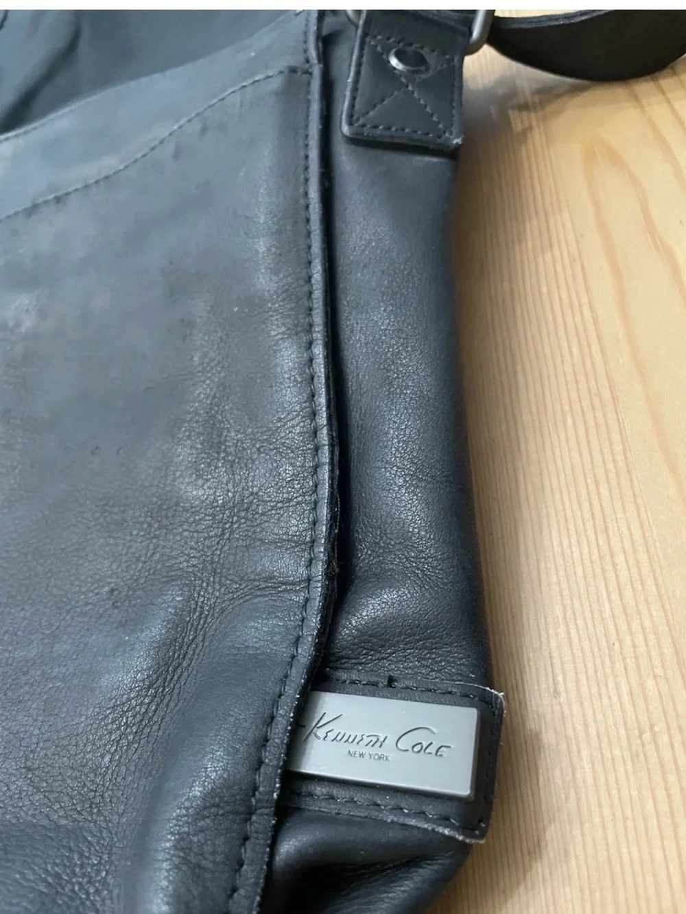 Kenneth Cole New York Black Leather Crossbody Messenger Bag for Men